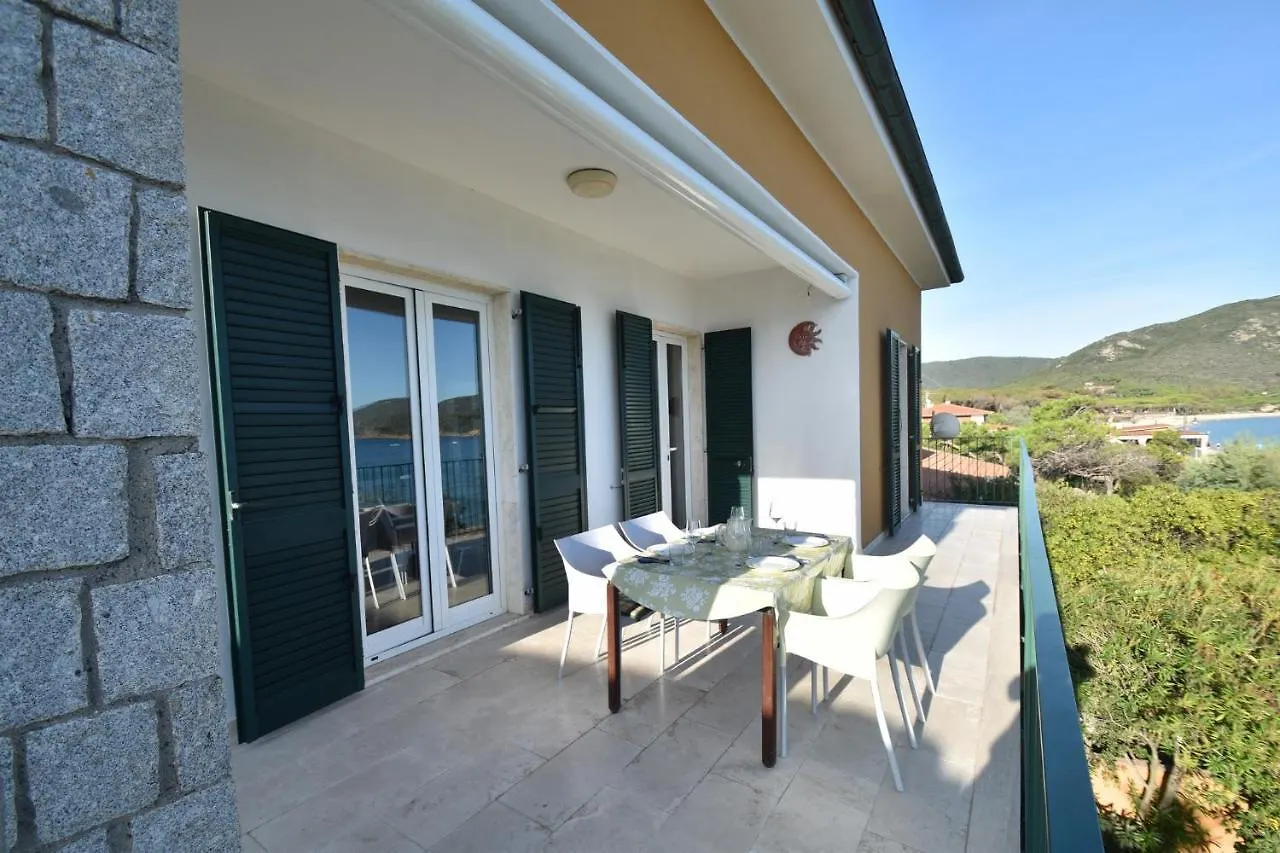 מרינה די קמפו Appartamenti Montecristo - Fronte Mare In Posizione Unica דירה מרינה די קמפו