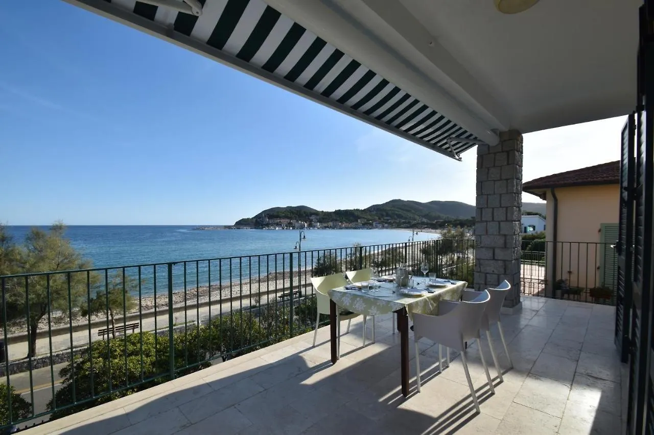 מרינה די קמפו Appartamenti Montecristo - Fronte Mare In Posizione Unica איטליה