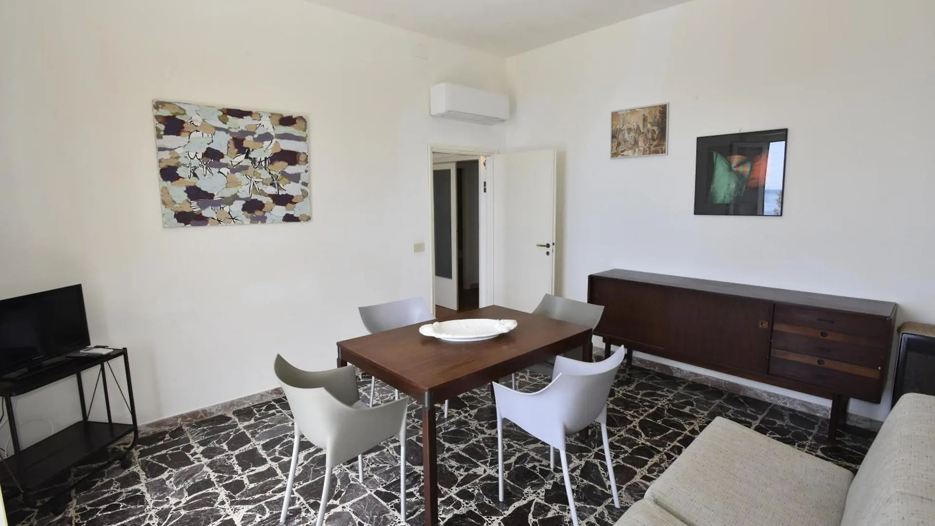 מרינה די קמפו Appartamenti Montecristo - Fronte Mare In Posizione Unica דירה