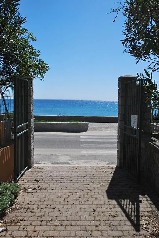 דירה מרינה די קמפו Appartamenti Montecristo - Fronte Mare In Posizione Unica