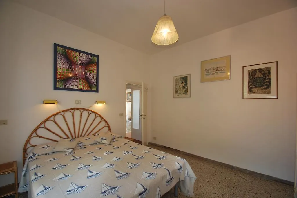 Appartamenti Montecristo - Fronte Mare In Posizione Unica Марина-ди-Кампо Апартаменты